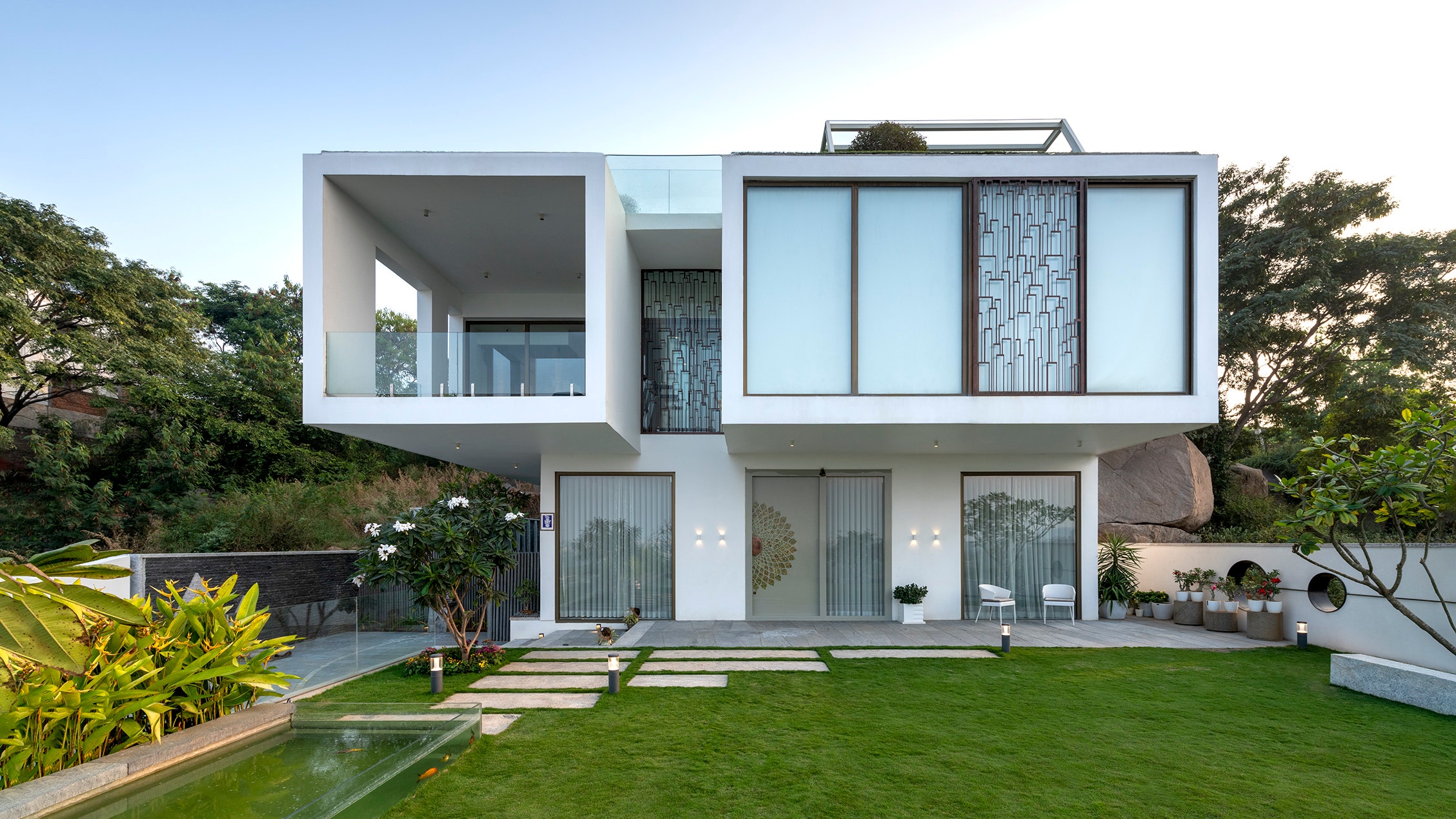 HOME DESIGN